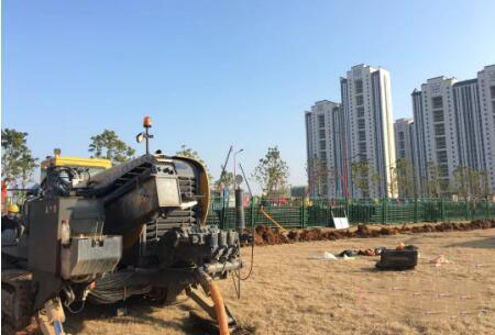 XCMG horizontal directional drilling rig is quick to fight Leishenshan Hospital natural gas pipeline project